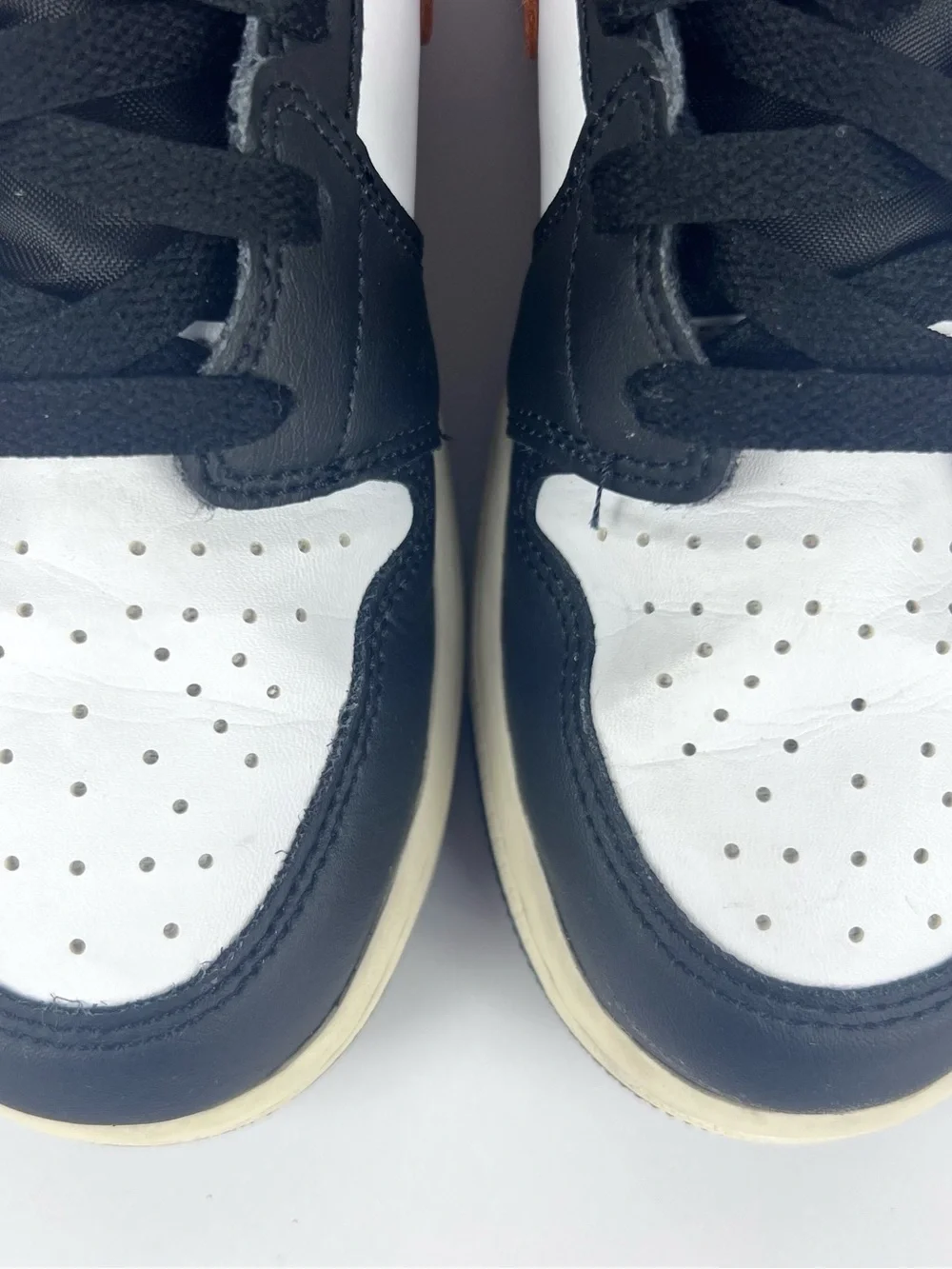 Nike Air Jordan 1 Mid - Orange/Black/White Kids Sneakers